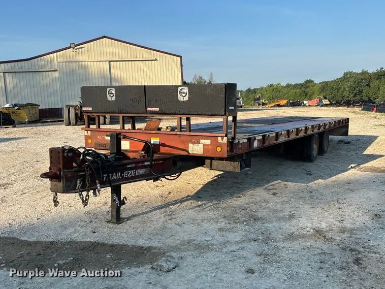 1997 Trail-Eze Dakota equipment trailer