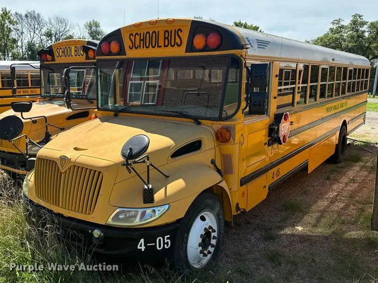 2005 IC PB105 school bus