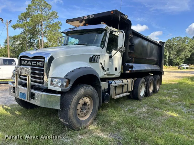 2021 Mack Granite dump truck