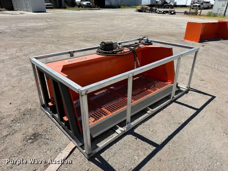 Pabreak skid steer vibrating screen bucket