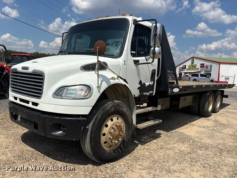 2012 Freightliner Business Class M2 rollback truck