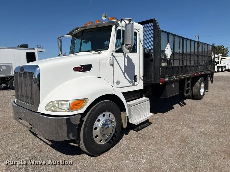 2011 Peterbilt 337 flatbed truck