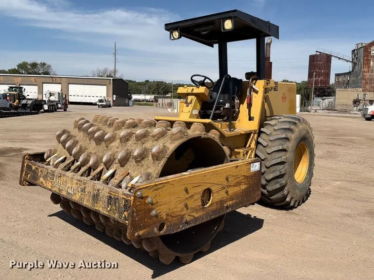 1992 Caterpillar CP563 single drum vibratory roller