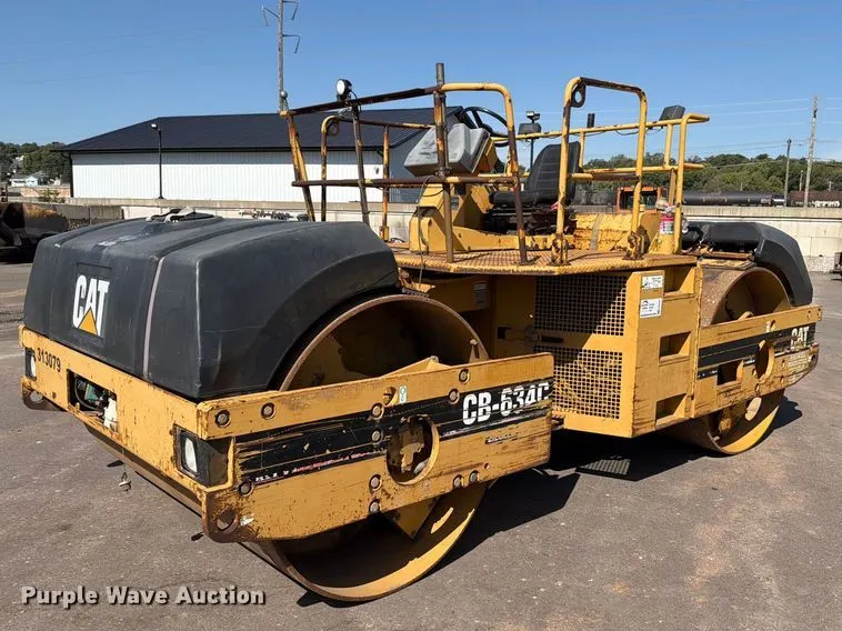 1998 Caterpillar CB-634C double drum vibratory roller