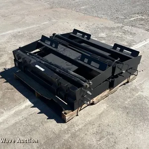 Skid steer bale spear