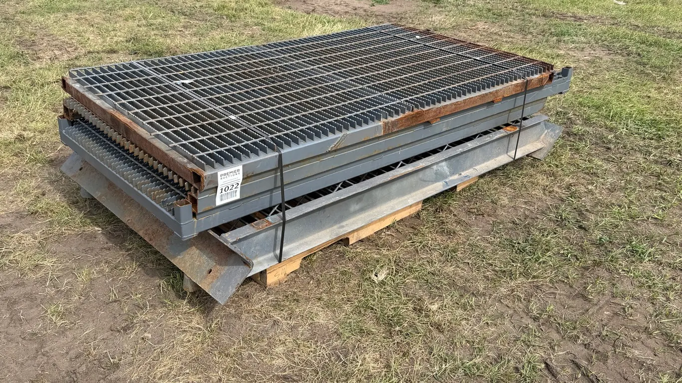 (4) Steel Grating and Stairs