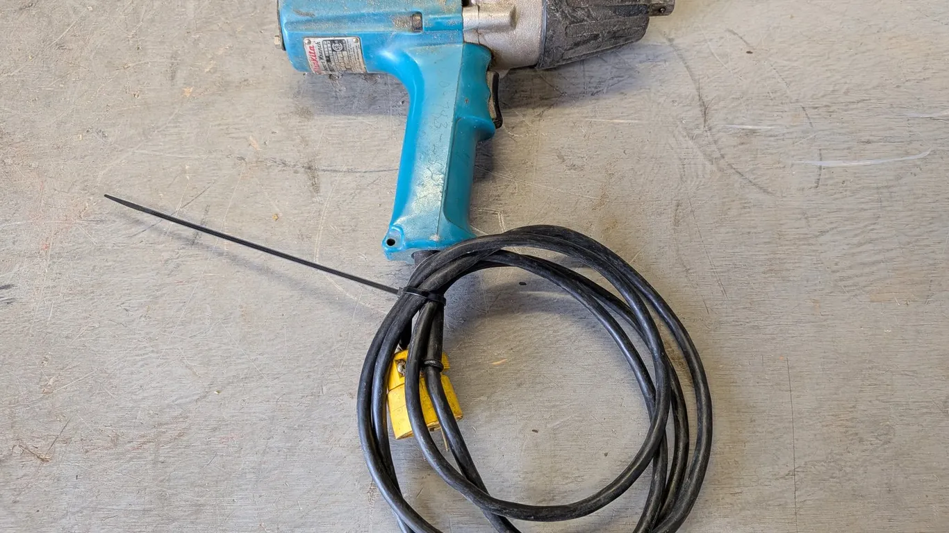 Makita 1/2" Impact Wrench