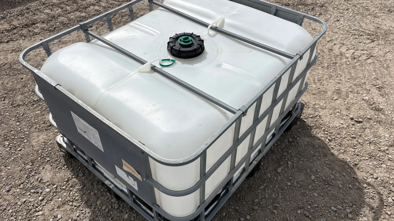 500L/142G Plastic Tank w/ Metal Cage