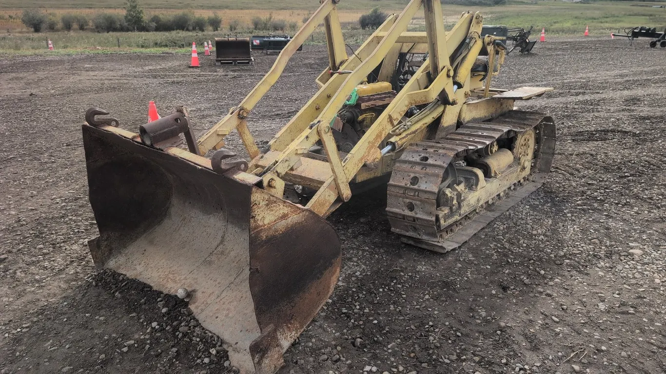 Allis Chalmers Crawler Loader (Non-Running)