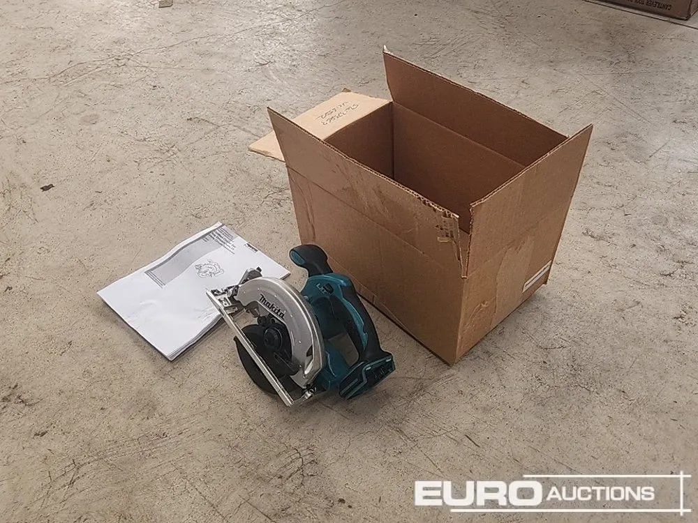 Unused Makita XSS02 Cordless Circular Saw (Body Only)