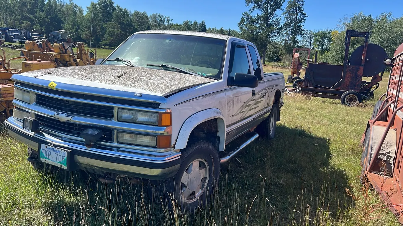 OFFSITE - 1998 Chevy 1500