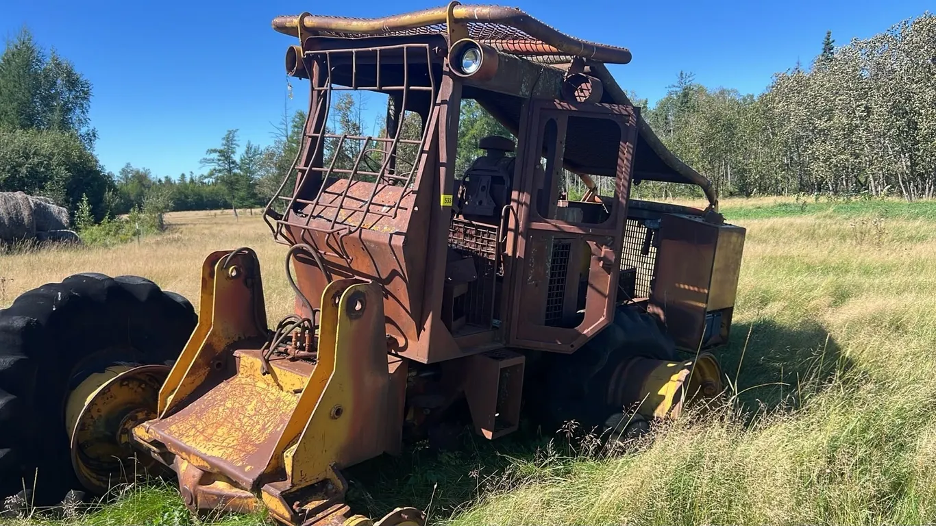 OFFSITE - Burnt Clark tree shear For parts