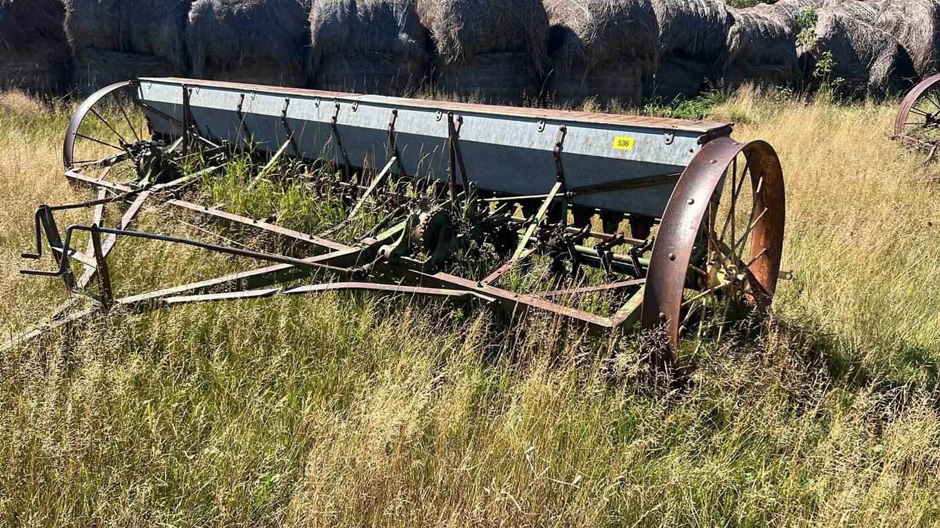 OFFSITE - JD 28 row Seed drill