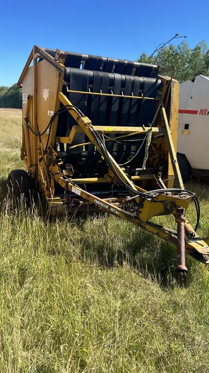 OFFSITE - Vermeer baler