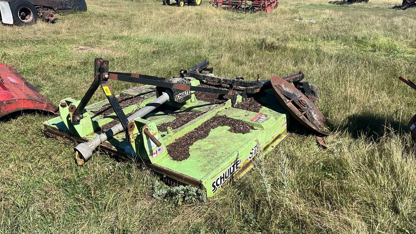 OFFSITE - Schulte 6’ brush cutter, needs tlc centre shaft is broken.
