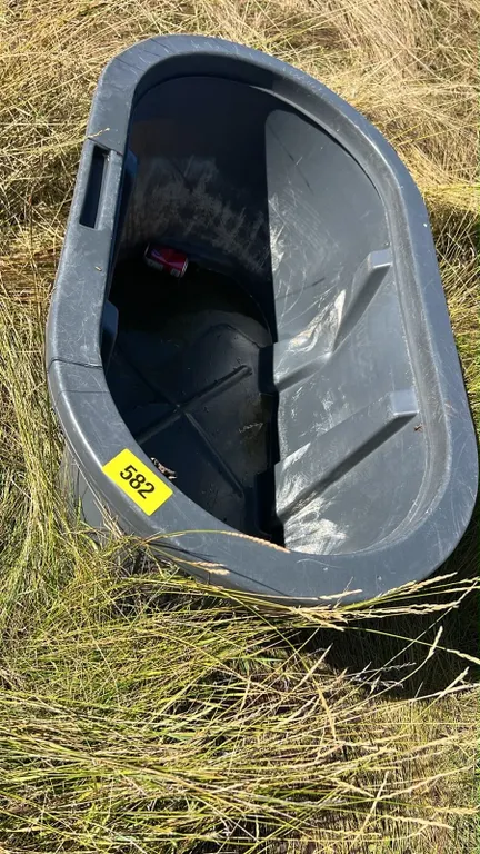 OFFSITE - Poly water tank Cracked