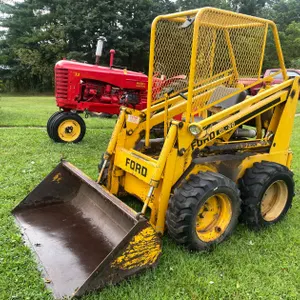 Ford CL-30 Skid Loader