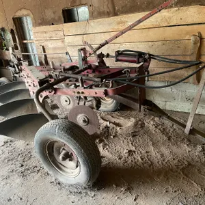 International Moldboard 70 (4) Bottom Plow