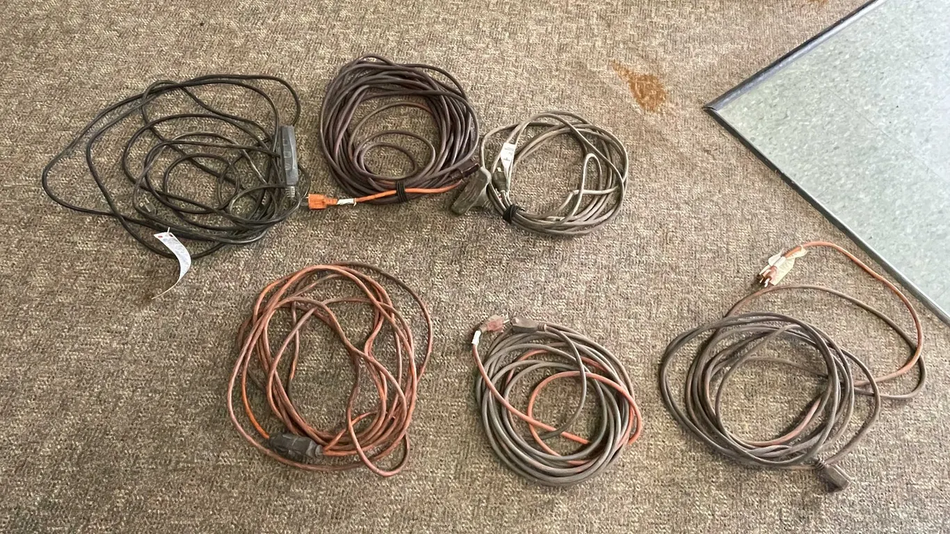 (5) Heavy Duty Extension Cords