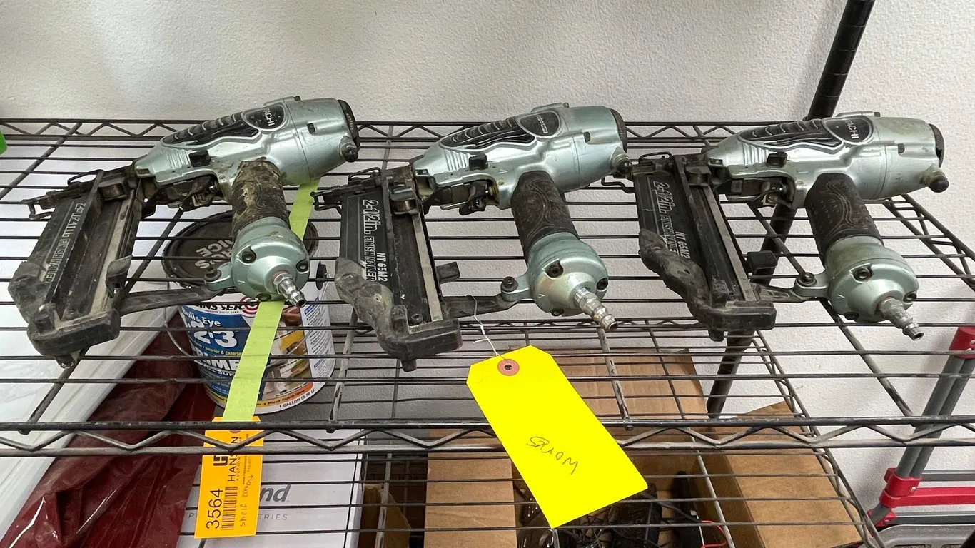 (3) Pneumatic Finish Nailers