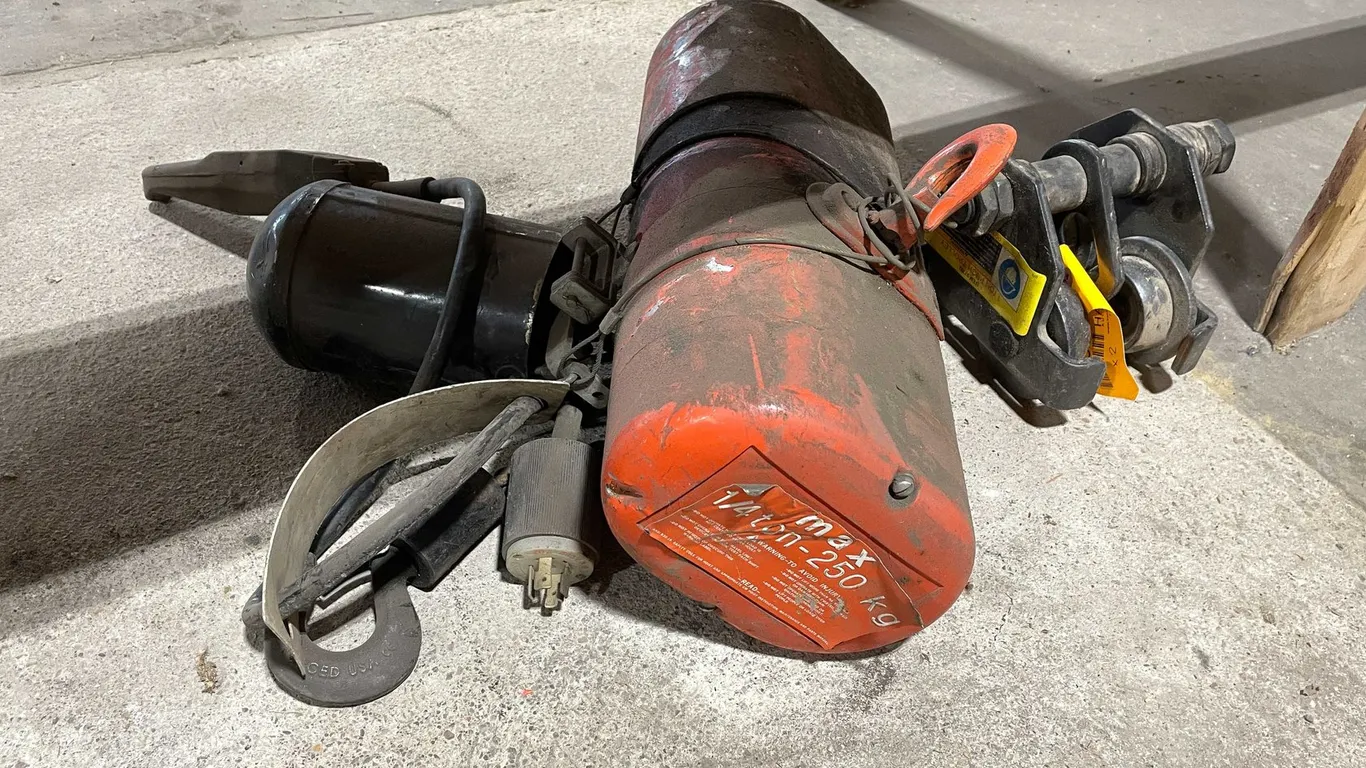 1/4 Ton Hoist Lift