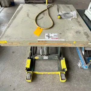 South Worth Hydraulic Scissor Lift Table