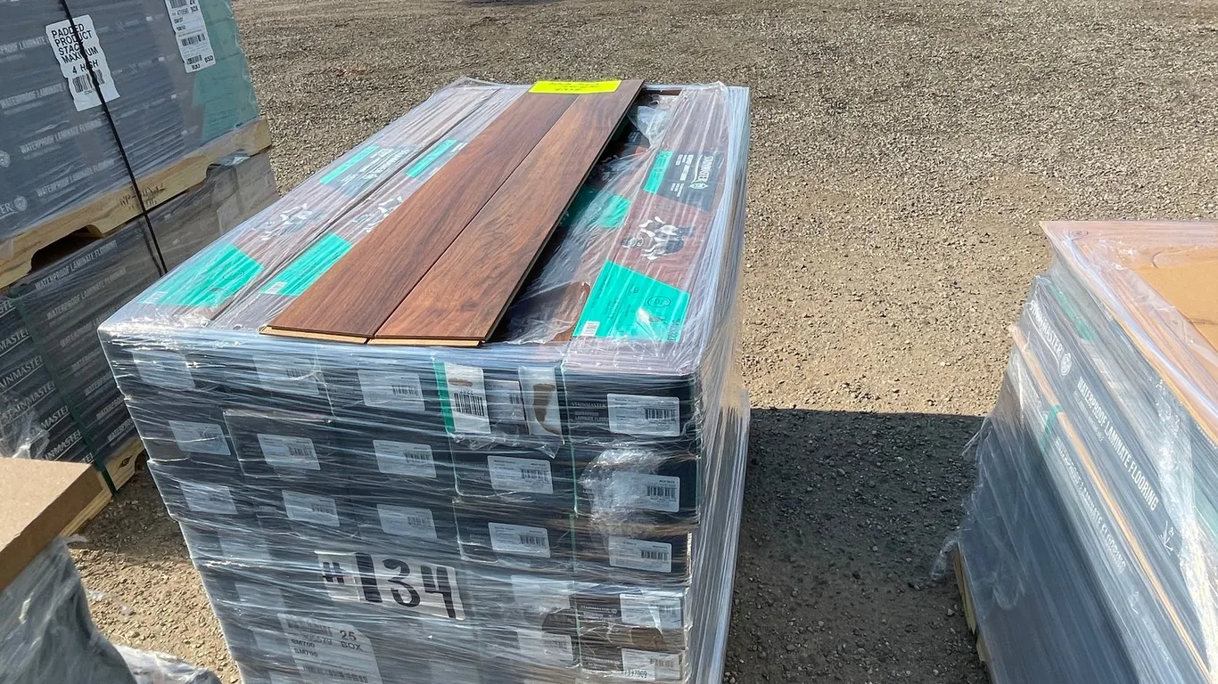 618.4 Sq. Ft. Stainmaster PetProtect BELLVILLE ACACIA Oak Waterproof Flooring