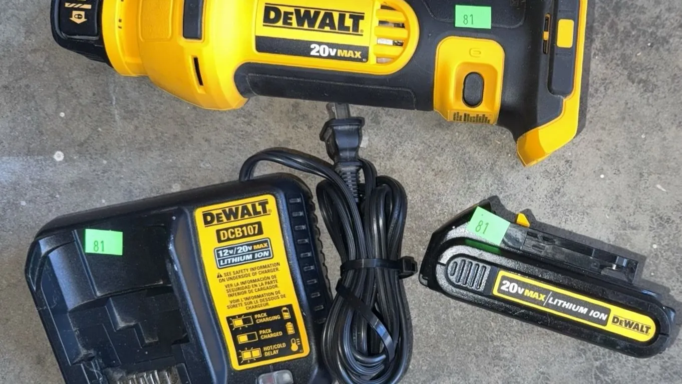 DeWalt DCS551 20V Max Cordless Cut-Out Tool With DCB107 Charger and 20V Battery