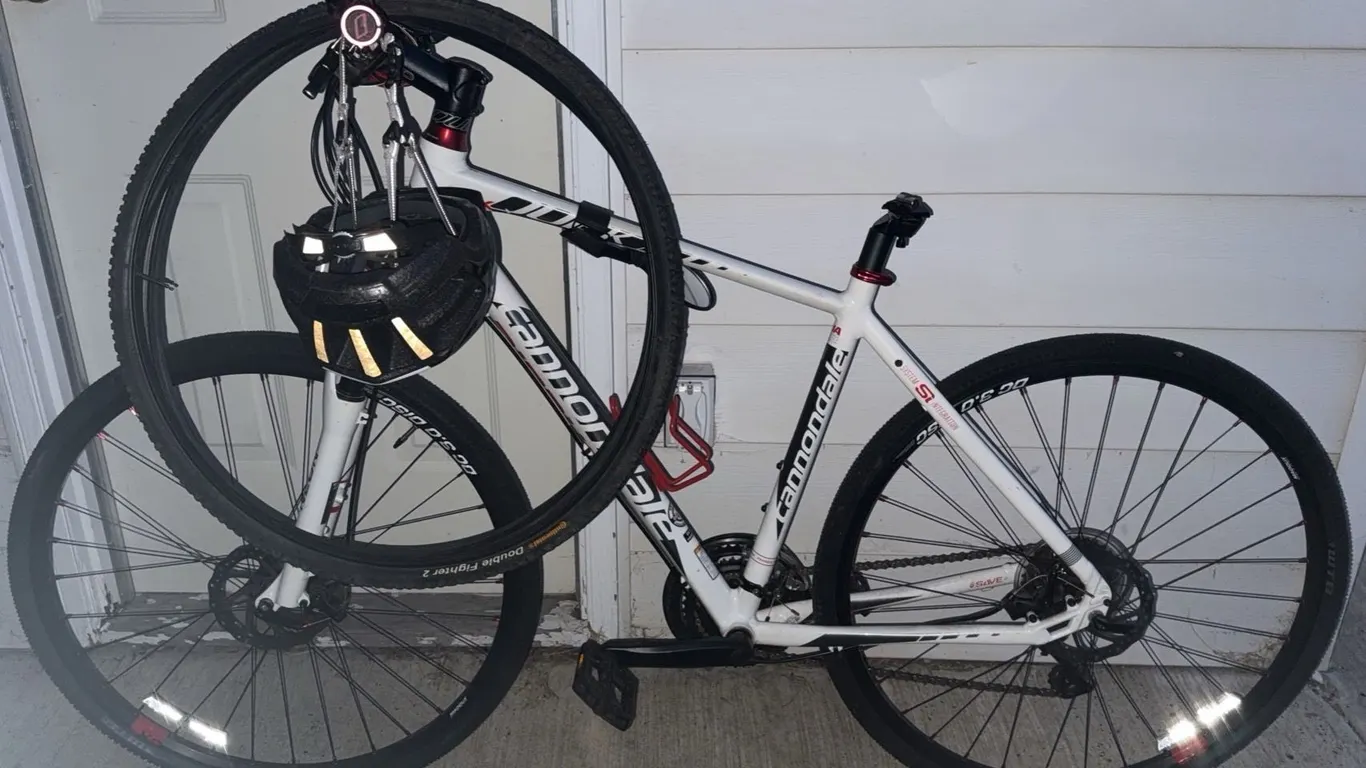 Cannondale CAADX Aluminum Cyclocross Bicycle with Extra Wheelset and Helmet