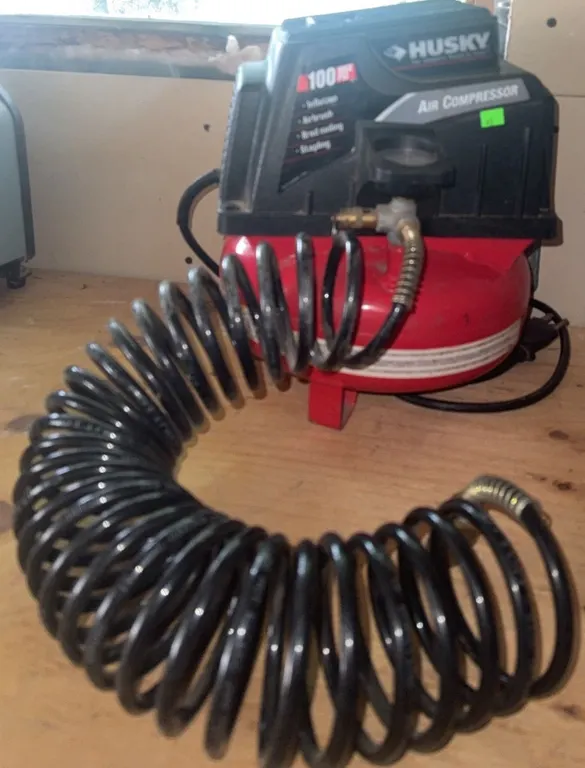 Husky 100 PSI Pancake Portable Air Compressor with Coil Hose