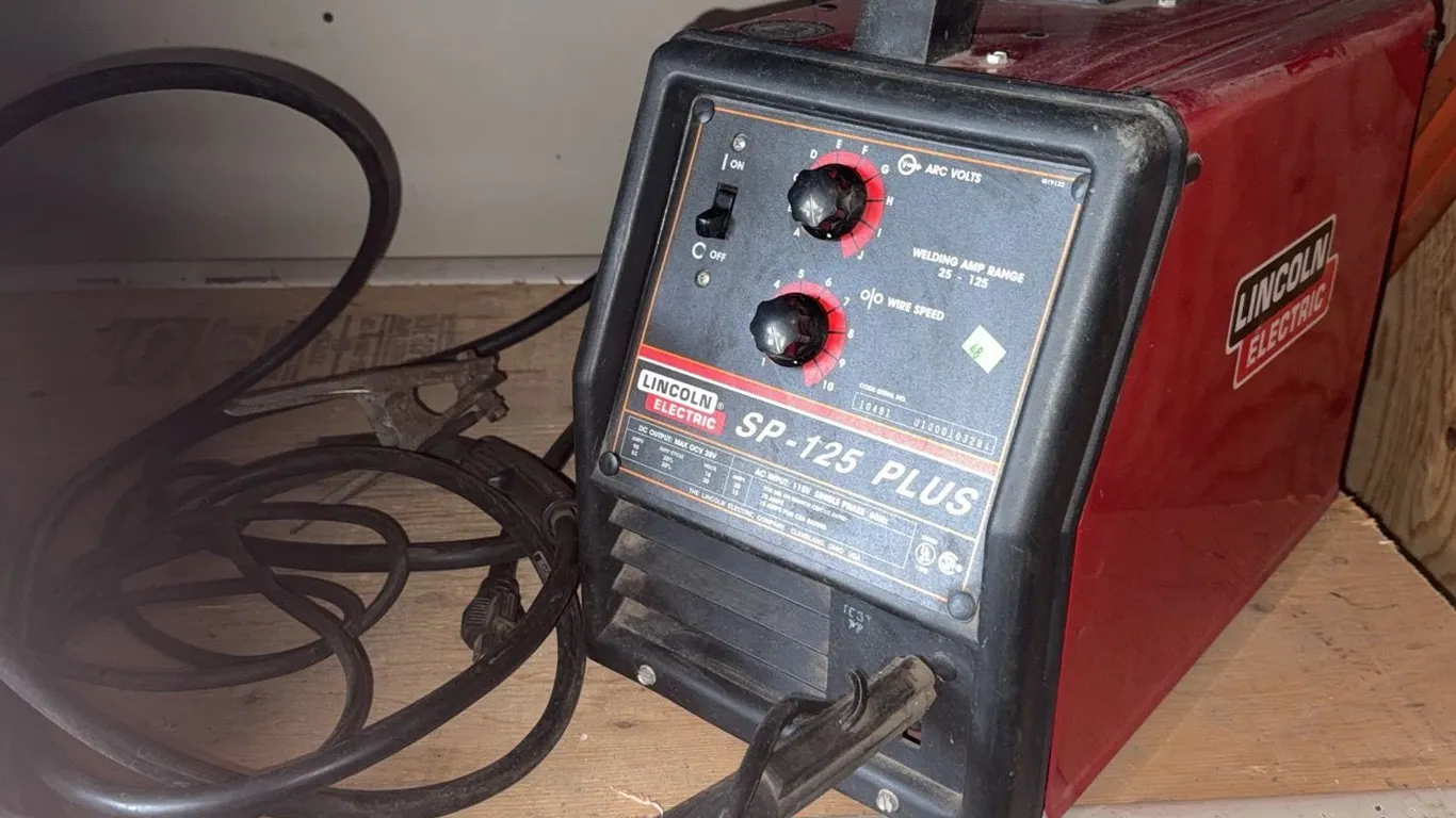 Lincoln Electric SP-125 Plus Wire Feed Welder