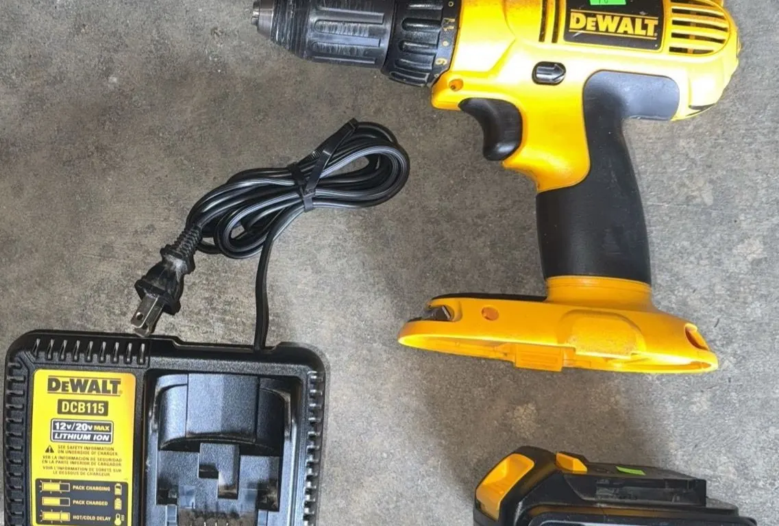 DeWALT 20V Max Cordless Drill Driver with Battery and Charger