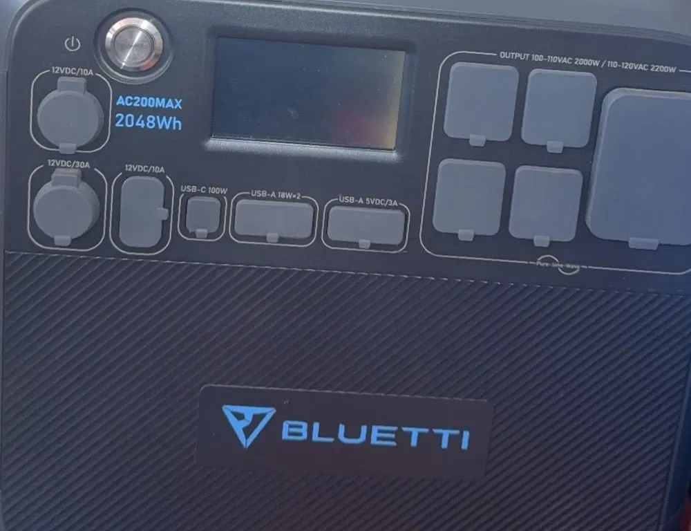 Bluetti AC200MAX Portable Power Station 2048Wh 2200W