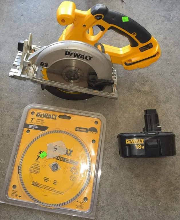 DeWalt 18V Cordless Circular Saw with Extra 7" Blade and Battery