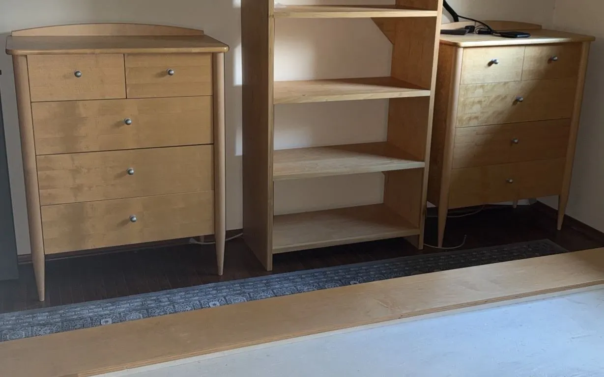 Lightwood Bedroom Set with King Platform, Two Dressers, and Shelf