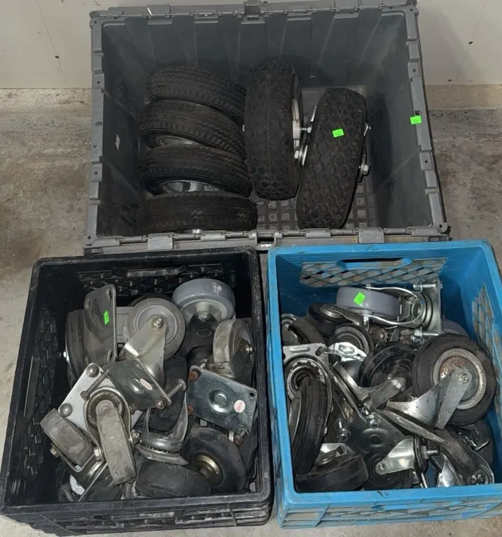 Rubber Tires and Swivel Caster Wheels