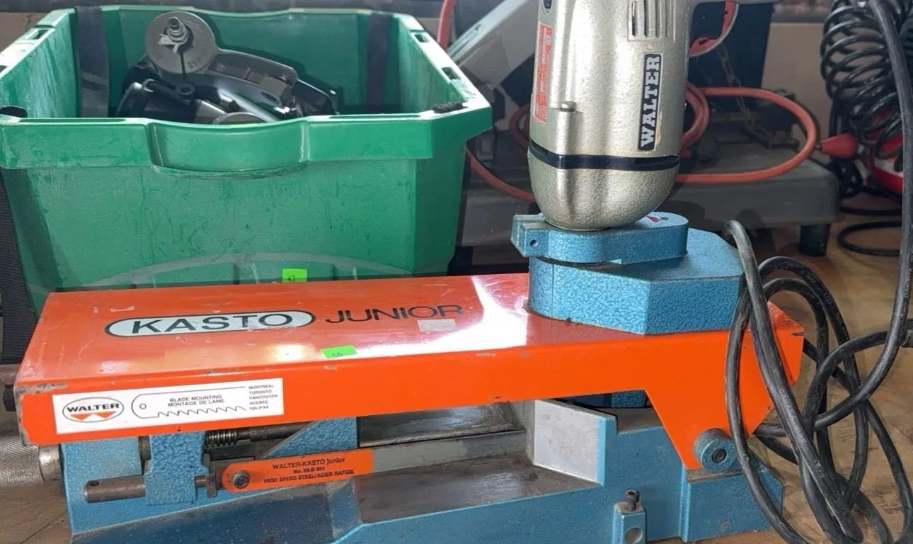 Kasto Junior Metal Cutting Bandsaw. The green tub is not included in this lot.
