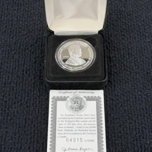 2001 George W. Busch and Albert Gore Silver Coin, Washington Mint