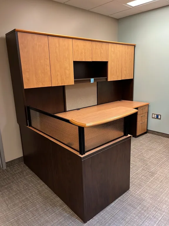 CWI (Creative Wood Interiors) U-Shaped Executive Workstation with Overhead Cabinets & Curved Return, Saskatchewan Made – Circa 2006, 9’ x 5’6” x 6’9”