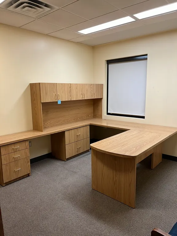 U-Shaped Executive Office Modular Desk Workstation, 2 pedestal drawers. Desk is 3 pieces 55”x30”, 94”x 28.5”, 85”x20”.
5-Door Hutch 78”x14”x38”, all