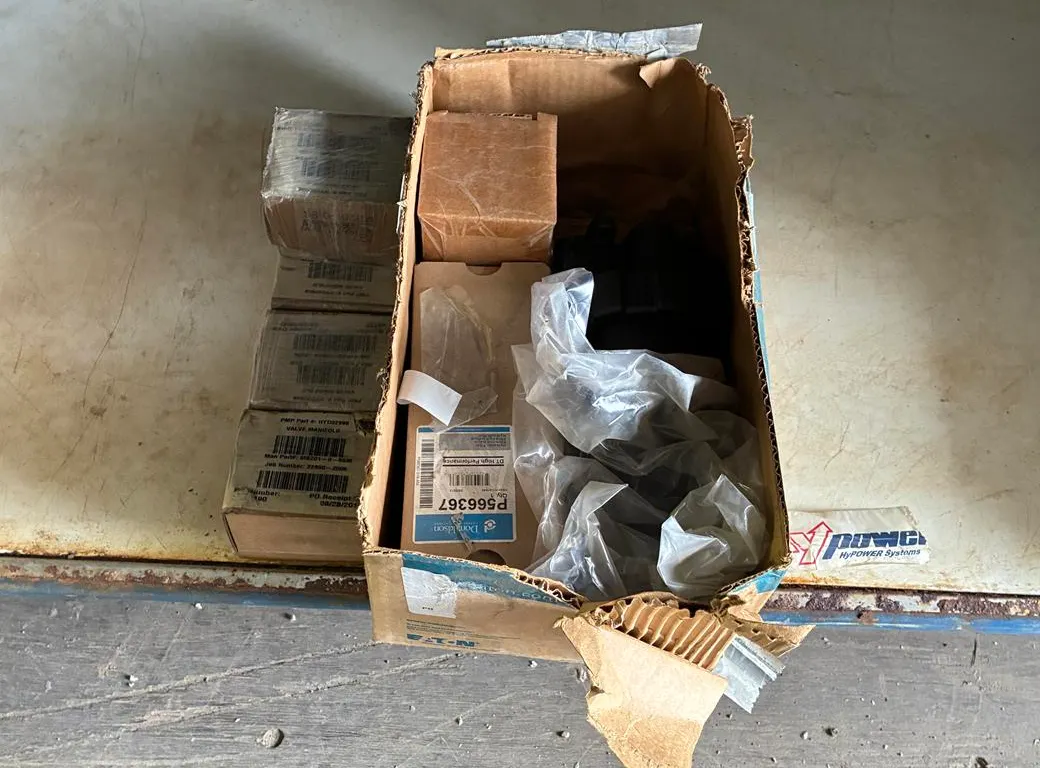Assorted Hydraulic Parts