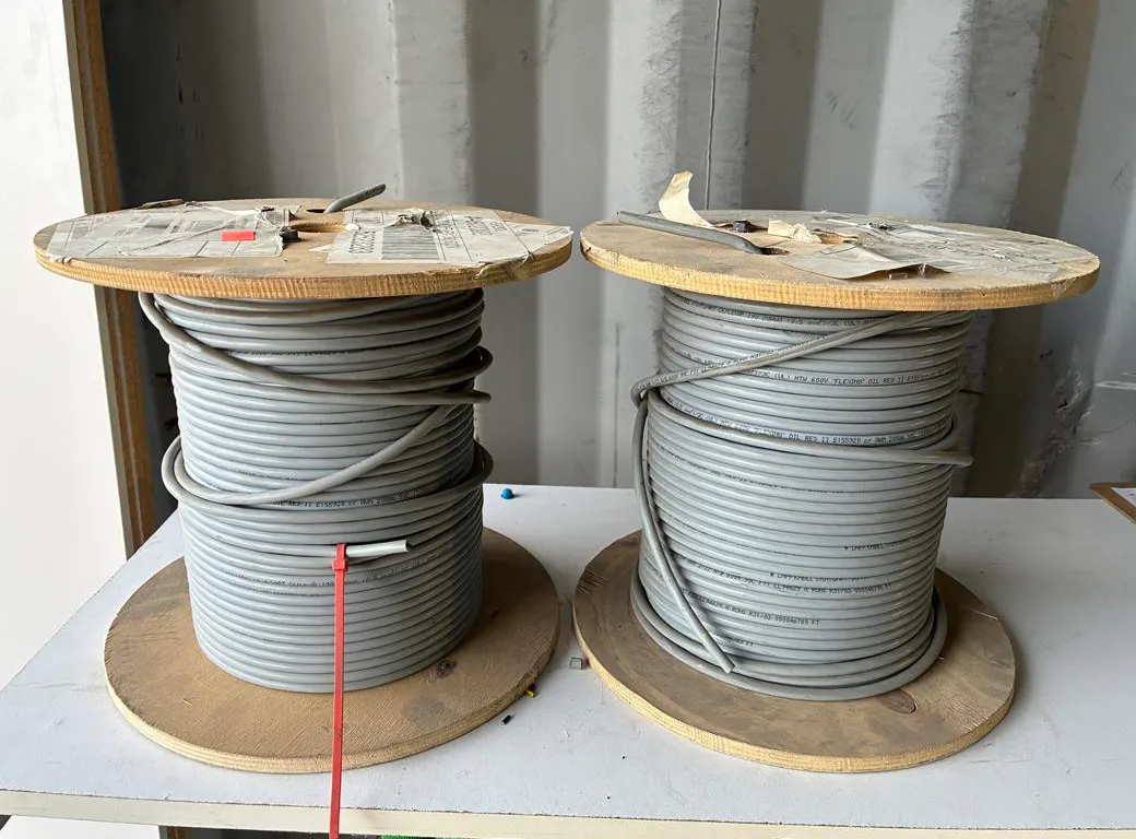 (2) Rolls of Wire
