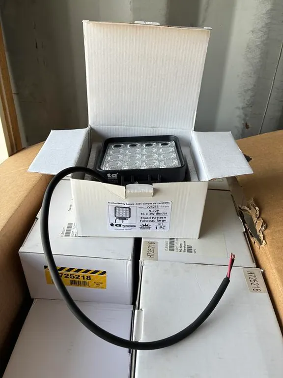 (1) Case of 4 x 4 LED Lights