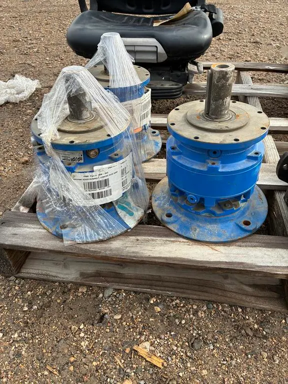 (3) Blue Planetary Gears