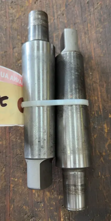 Lot of 2 Precision Tooling Arbors / Machine Tool Adapter Shanks