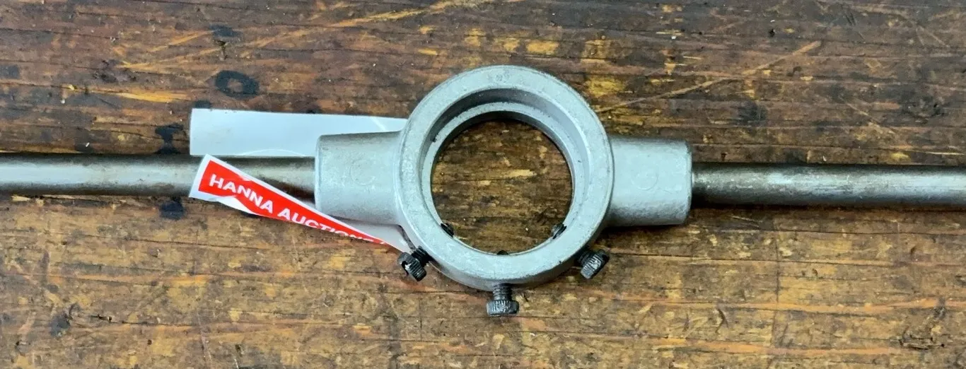 Adjustable Round Die Stock with Dual Handles