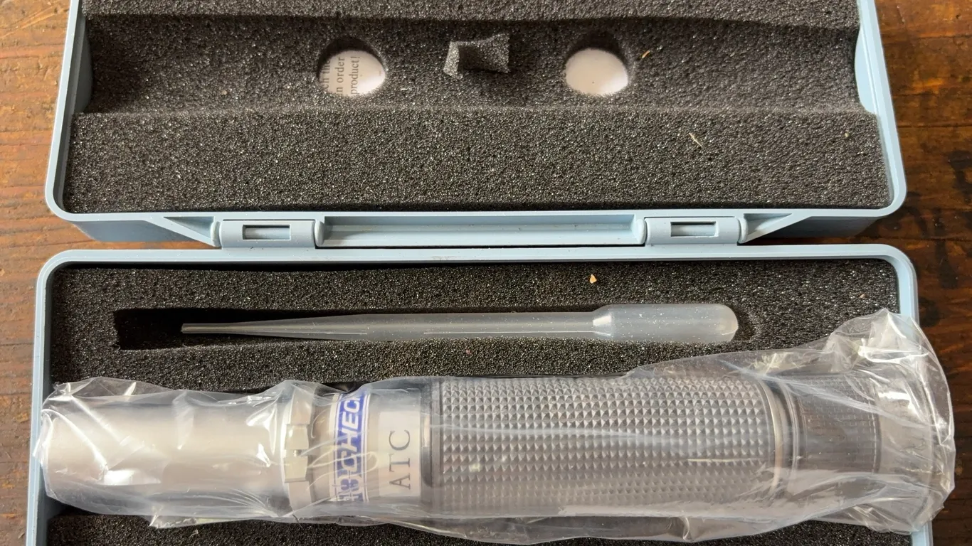 Portable BRIX 0-10% Handheld Refractometer Kit
