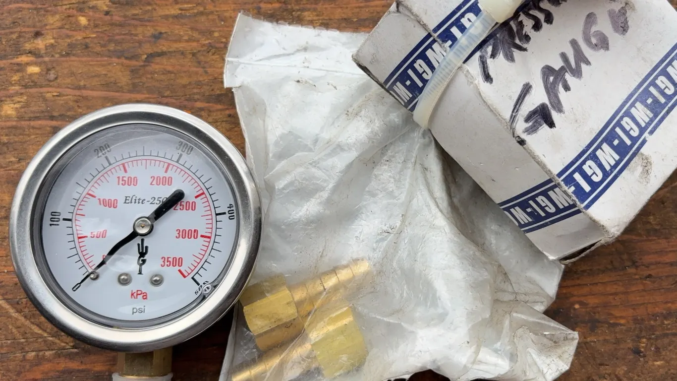 Industrial Pressure Gauge & Pneumatic Fitting Lot