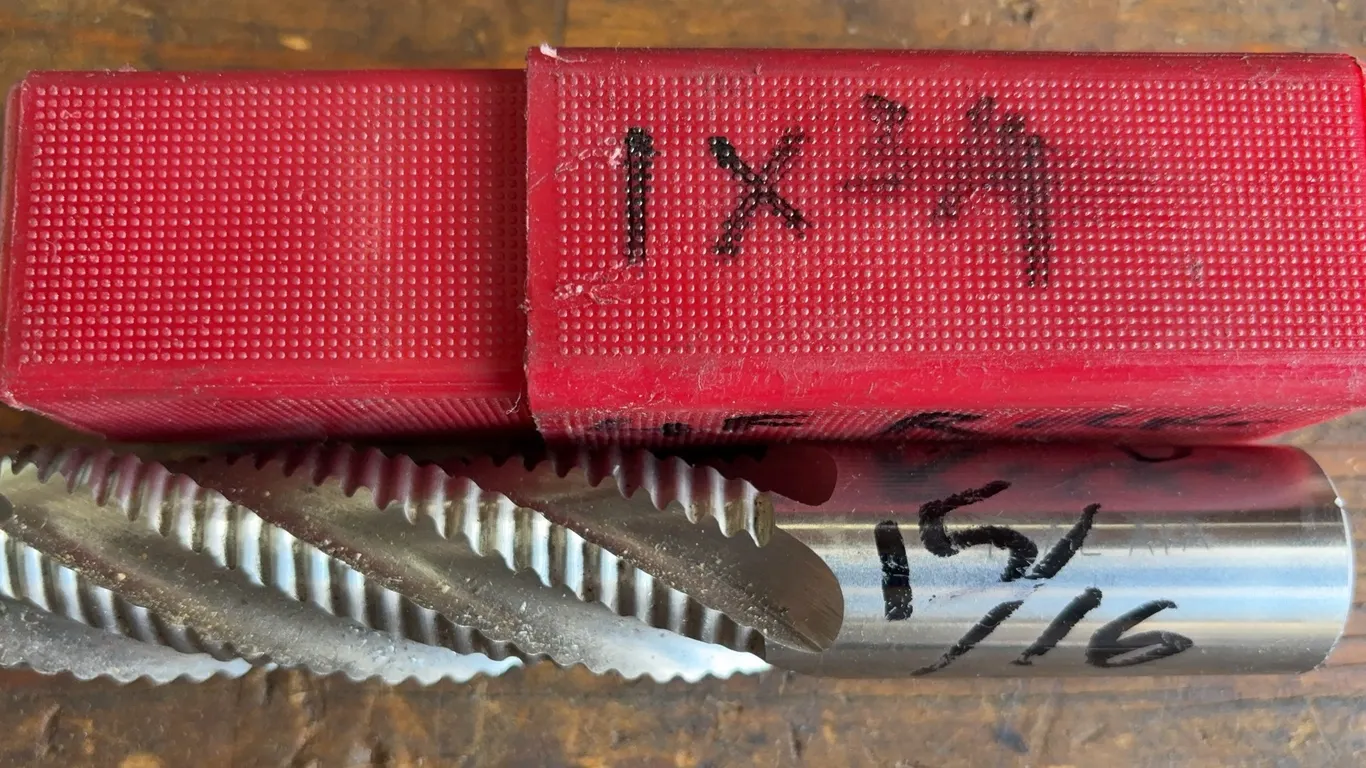 15/16" Roughing End Mill