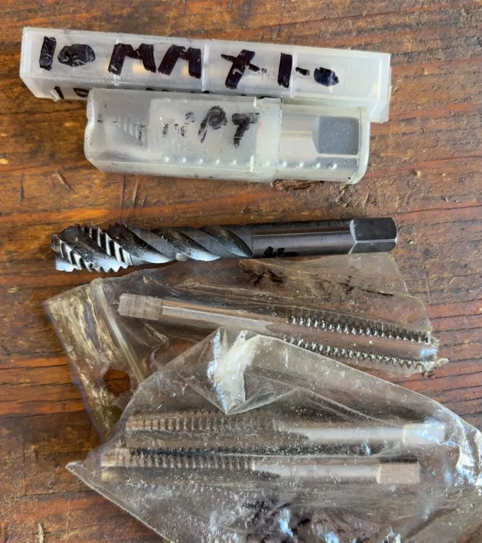 Machinist Threading Tool Lot - Acme Taps, NPT Tap & Thread Mill Cutter